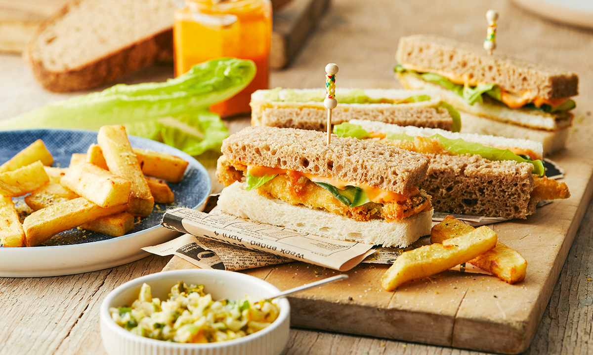 recipe-posh-fish-finger-sandwich-with-triple-cooked-chips-salife